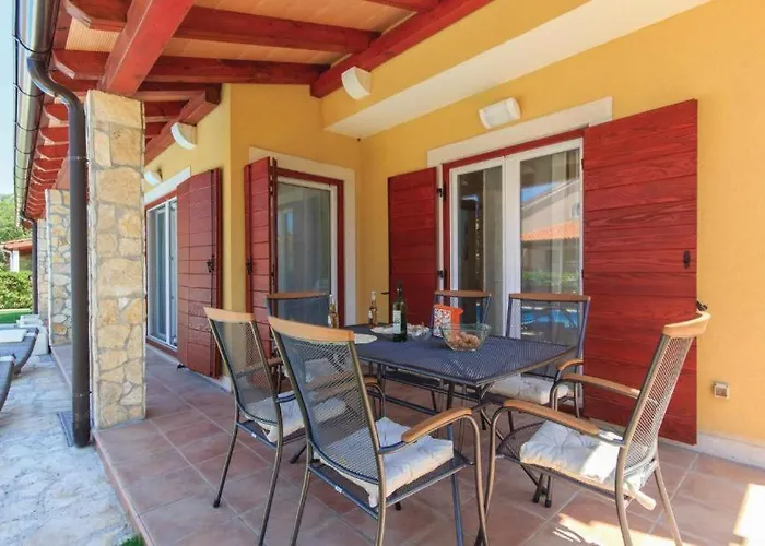 I & M Guest House