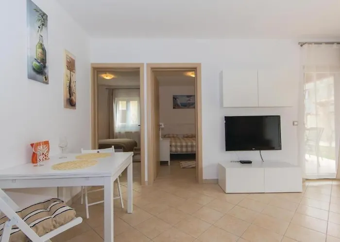 I & M Guest House