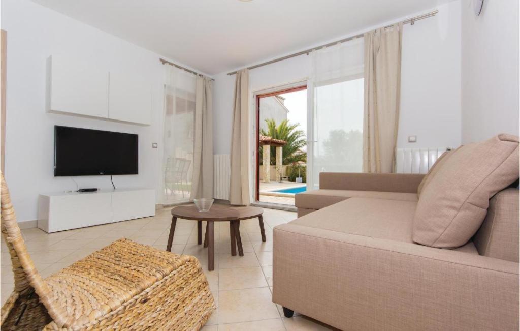 Apartment I & M