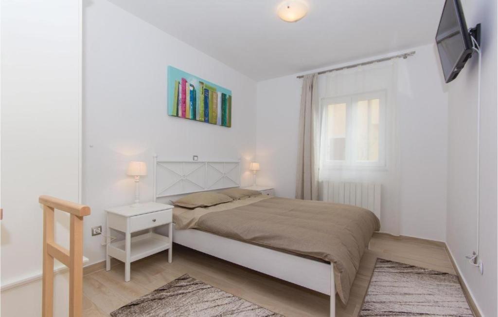 Apartment I & M *